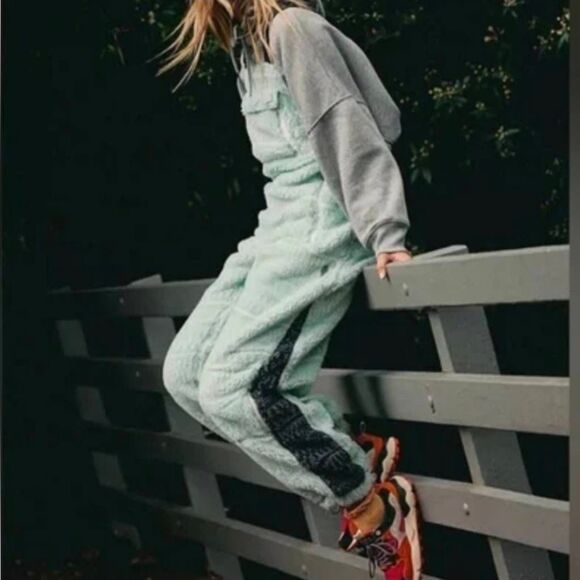 Free People Hit The Slopes Salopette Women’s XL Fleece Overalls One Piece Mint - Picture 1 of 9